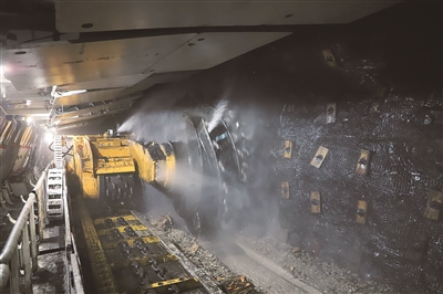 一季度全省煤炭產(chǎn)量達(dá)到3.35億噸，同比增長8.9%——山西不折不扣落實(shí)煤炭增產(chǎn)保供任務(wù)